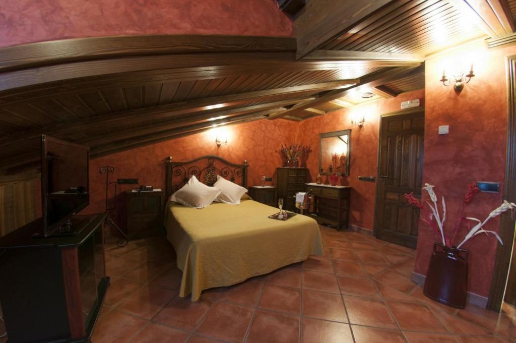Hostal Rural Los Telares Pastrana Exteriér fotografie