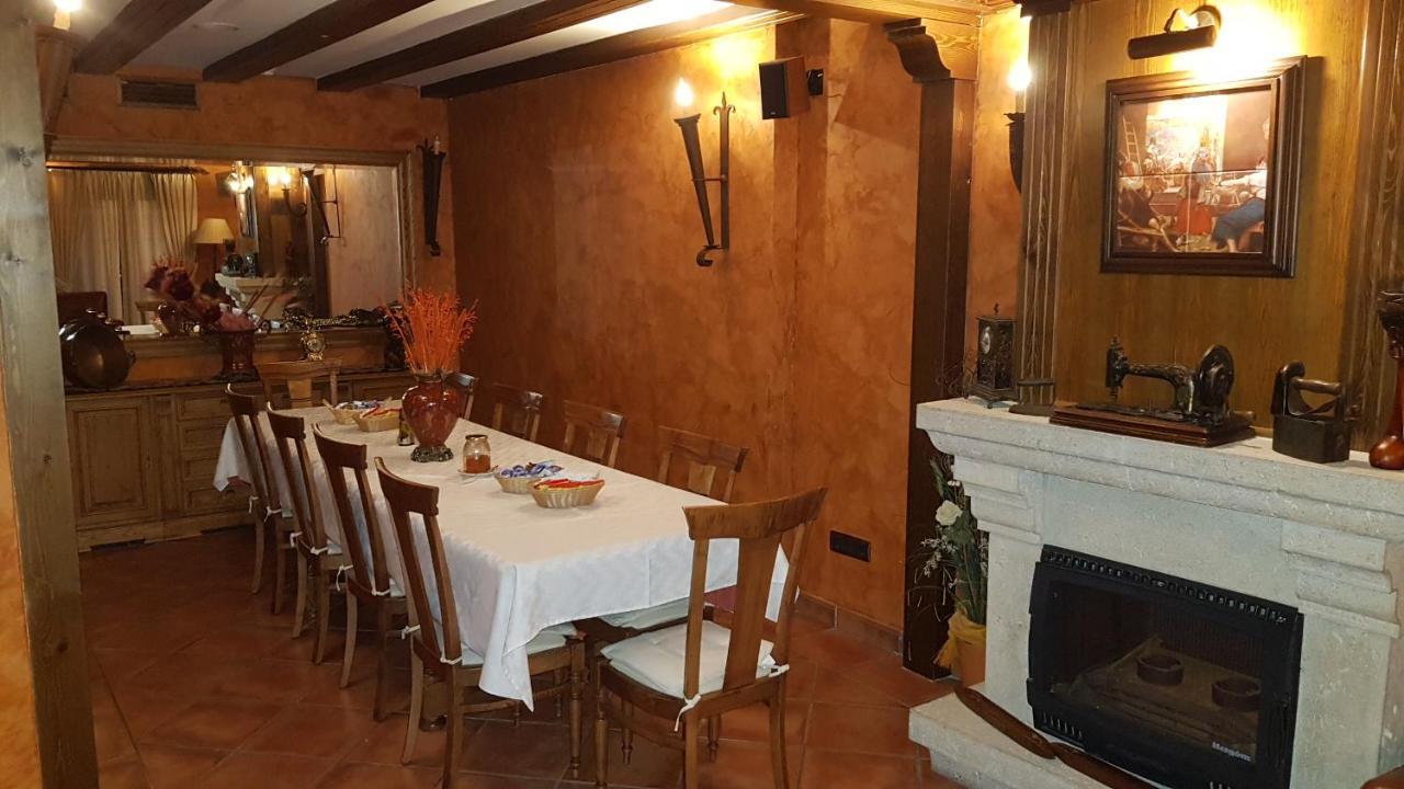 Hostal Rural Los Telares Pastrana Exteriér fotografie