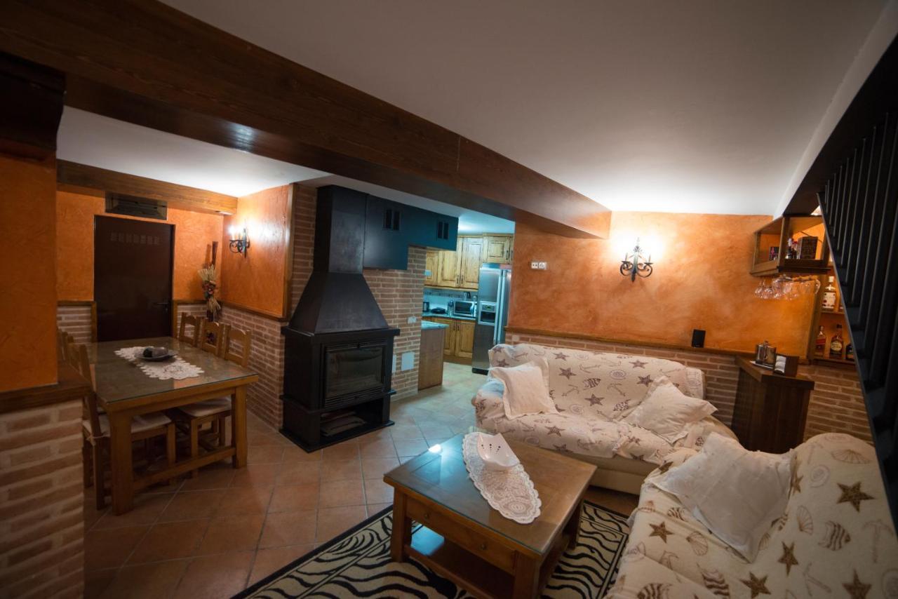 Hostal Rural Los Telares Pastrana Exteriér fotografie